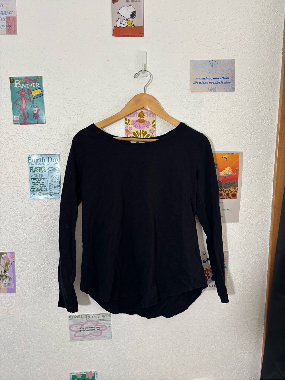 Women's Black Long-Sleeve Scoop Neck Top